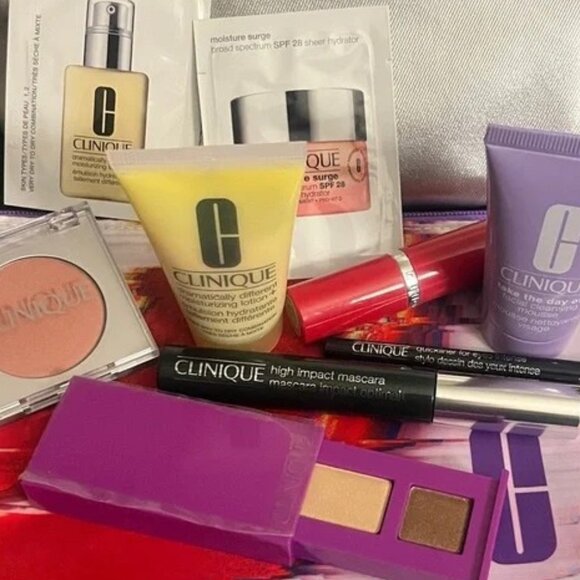 NO OFFERS/FREE SHIP~Clinique Makeup Bundle - Picture 1 of 11